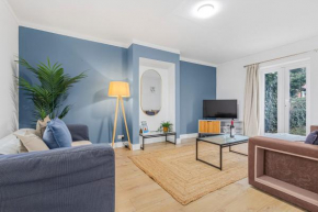 Spacious Home Near Heathrow